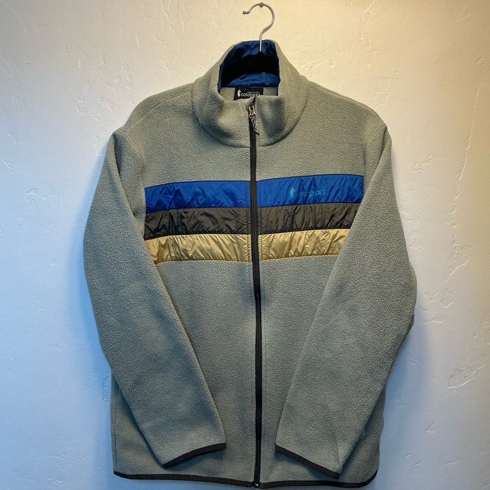 Cotopaxi Men's Gray Zip-Up Sweater